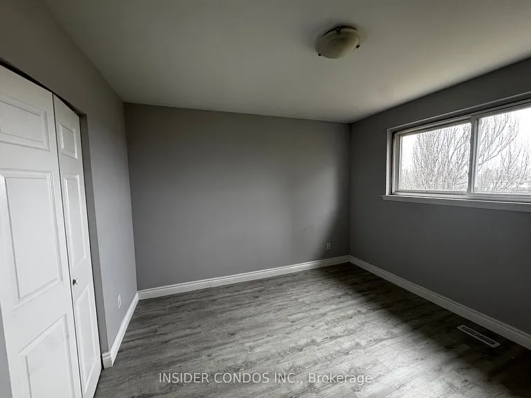 49 Doncaster Dr #UPPER — Photo 16