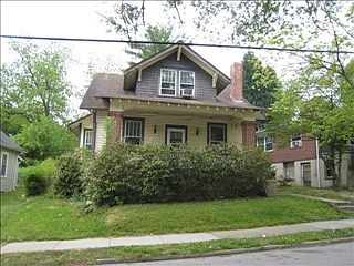 1st image of 124 E Thomas St