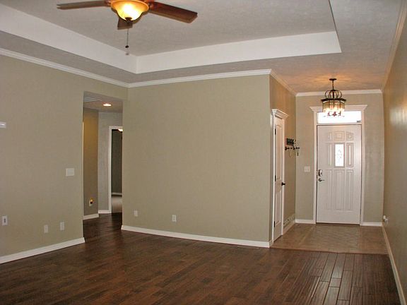 5th image of 606 Chandler Dr