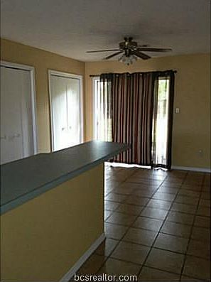 4th image of 1207 Foster Ave