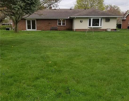 3rd image of 105 Fairfield Dr