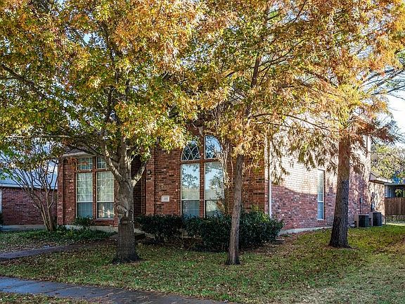3rd image of 1312 Wentworth Dr
