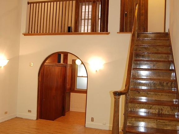 3rd image of 2337 1/2 N Geneva Ter APT 121