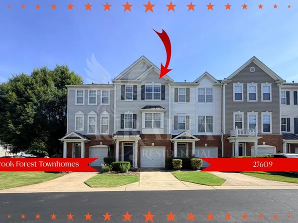 1707 Zachary Brook Ln, Raleigh, NC 27609
