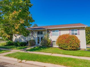 102 W Main St, Barneveld, WI 53507