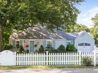 1 Phillips Ln, Darien, CT 06820