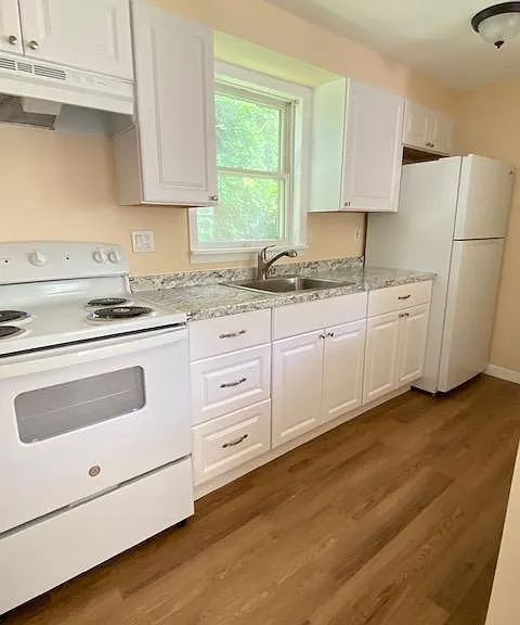 28 Hillwood Dr #1 — Photo 5