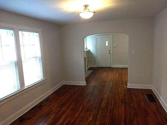 5th image of 118 Brunson Ave
