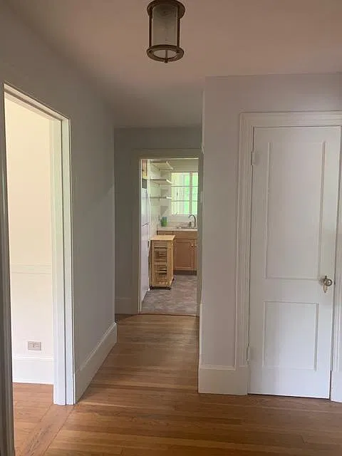 112 Howard Dr — Photo 2