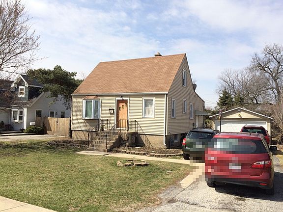 3rd image of 128 S Marilyn Ave