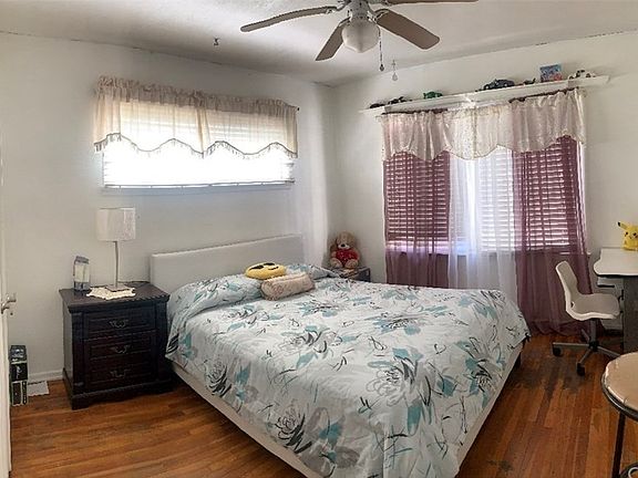 4th image of 14942 Malden St