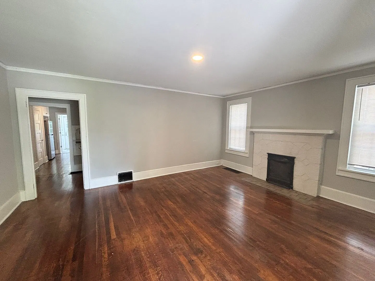 1615 Hollywood Dr. — Photo 2