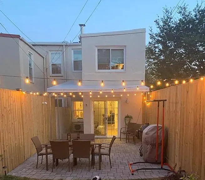 330 E St SE — Photo 11