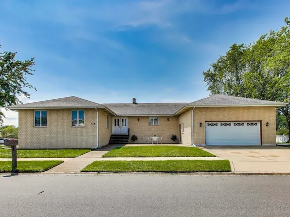 122 Genoa Ct, Schererville, IN 46375