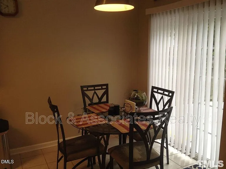 1414 Crimson Creek Dr — Photo 6