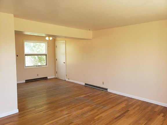 3rd image of 397 Ash St Unit D