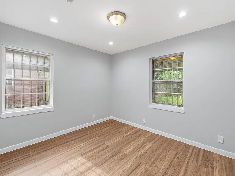1434 Marleen St — Photo 12