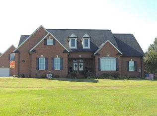 2249 Carriage Ln, Lincolnton, NC 28092
