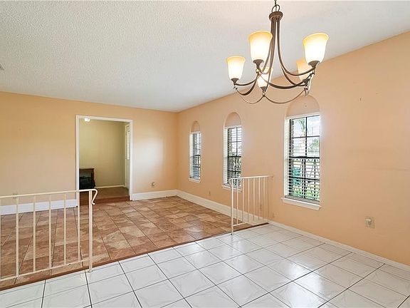 4th image of 676 Wall Blvd