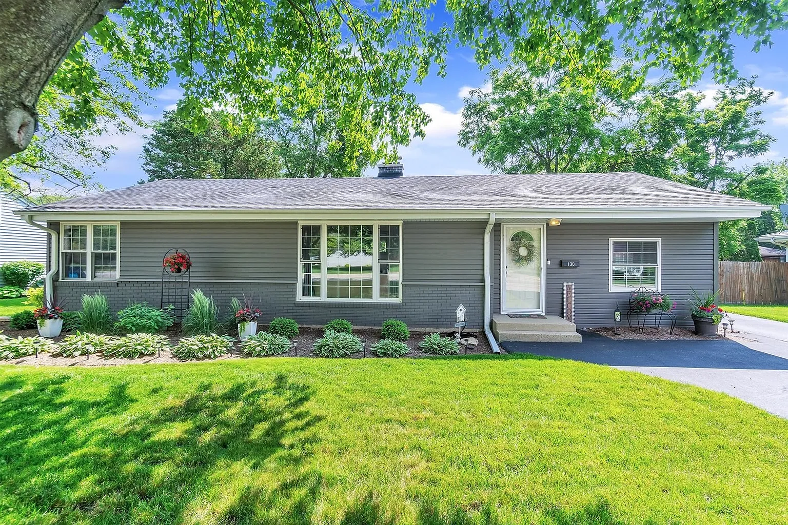 130 S Edgelawn Dr photo 1