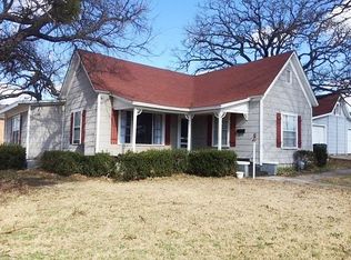 1501 Cates St, Bridgeport, TX 76426