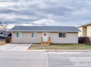 216 Oregon Ave, Gillette, WY 82718