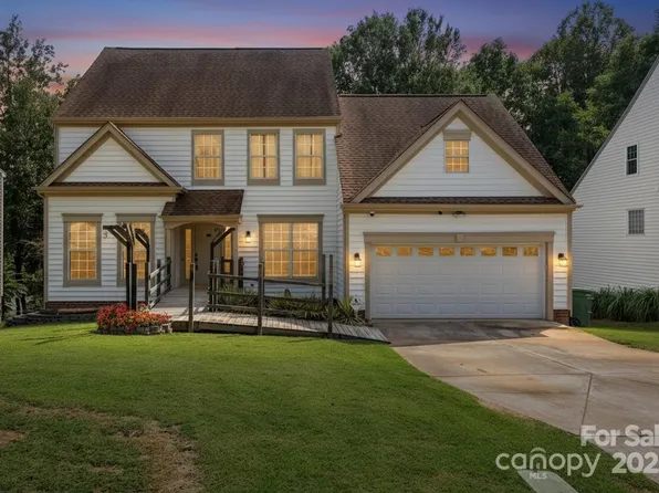 105 Lyman Oak Ct, Fort Mill, SC 29715