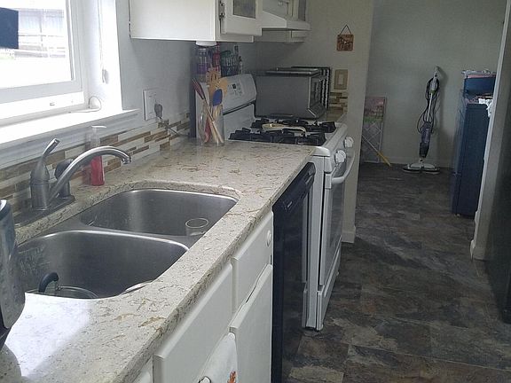 4th image of 12197 Mocassin Ln