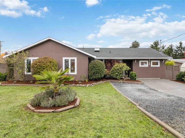 6756 Central Saanich Rd, Central Saanich, BC V8Z 5V2