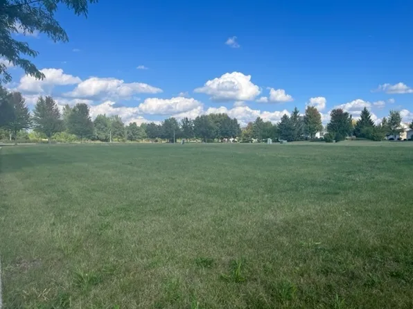 1340 Cornell Cir #14, Sugar Grove, IL 60554