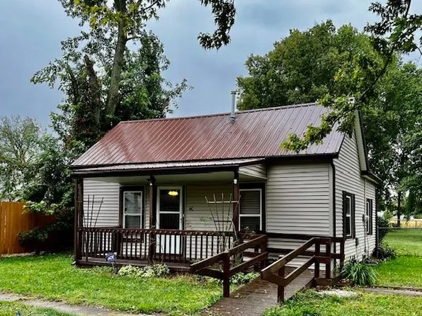 40 Shaw St, Westville, IL 61883