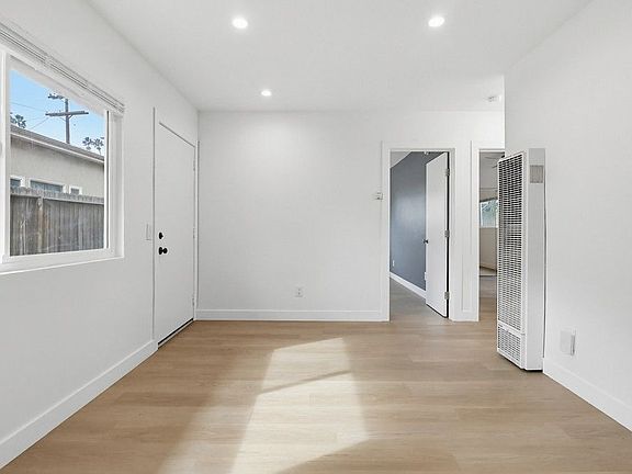 4th image of 222 S Avenue 63 #1