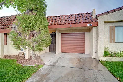 5620 Hobble Creek Dr Photo 1