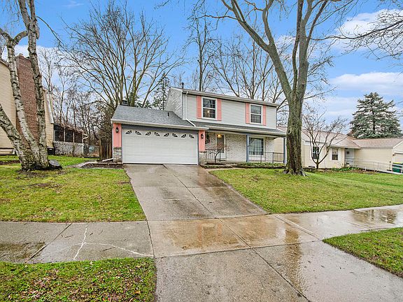 4th image of 340 Carriage Way