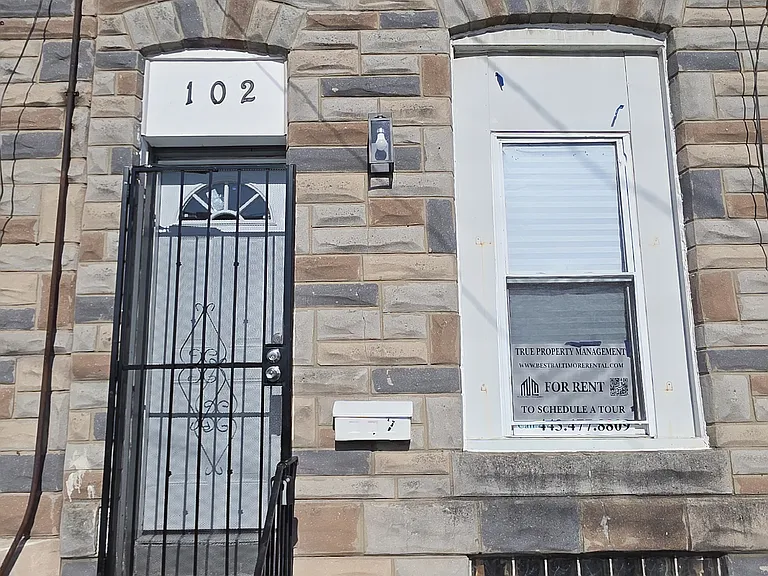 102 S Janney St — Photo 1