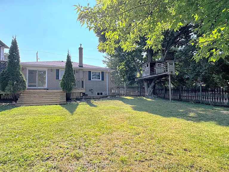 7 Talisman Cres — Photo 21
