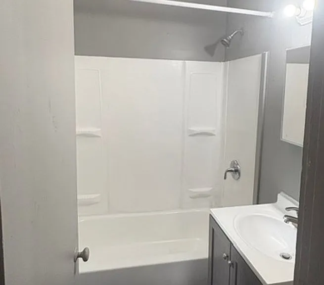 1407 Fountain Ave — Photo 10