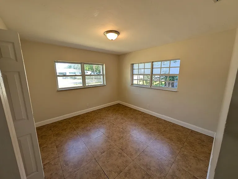 180 Penn Way — Photo 24
