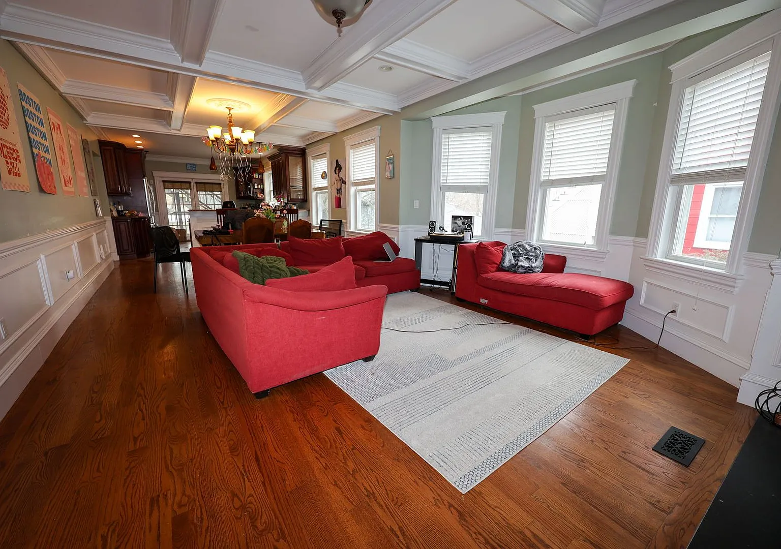 3k Sq. Ft Massive Apt W 4 Bathrooms, Laundry In Unit, Pet Friendly And No Fee! 2 Free Parking Spaces — Photo 4