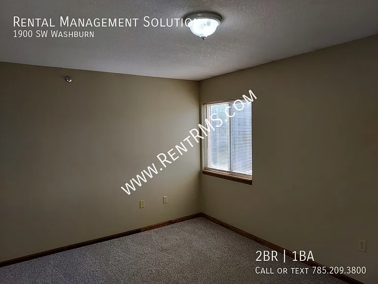 1900 SW Washburn Ave — Photo 15