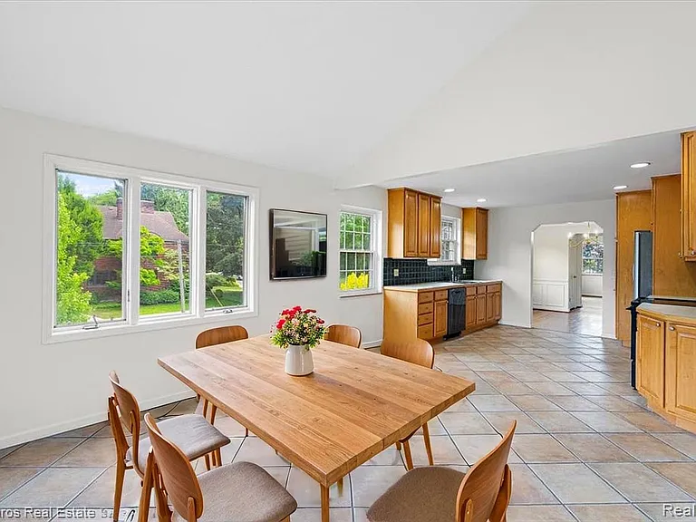 620 Neff Rd #620 — Photo 6