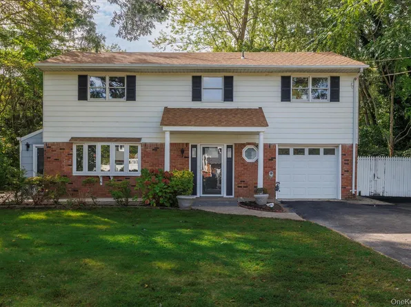 62 Julbet Drive, Sayville, NY 11782