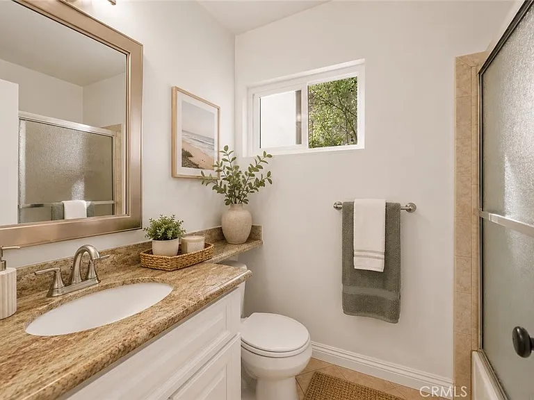 454 Seaward Rd — Photo 23