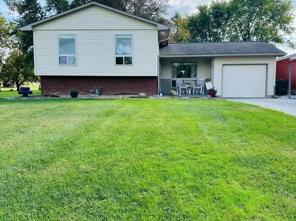 109 E 3rd Ave, Huntingburg, IN 47542