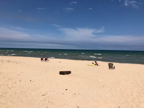 209 E Water St, Oscoda, MI 48750