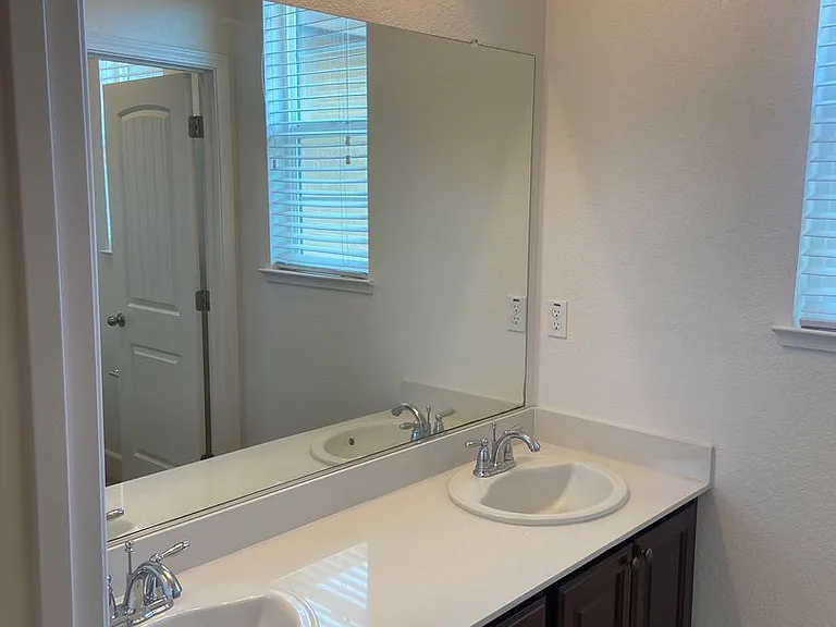 931 Willow Bridge Dr — Photo 24
