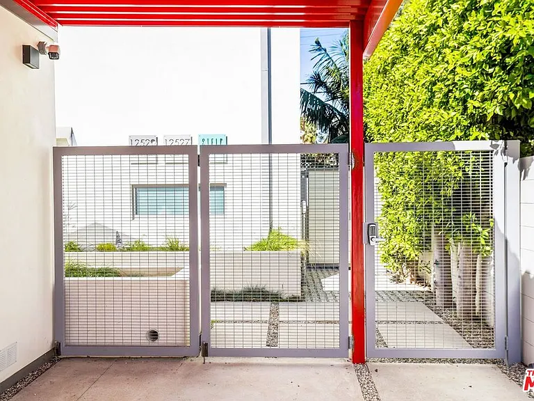12527 Wagner St — Photo 4