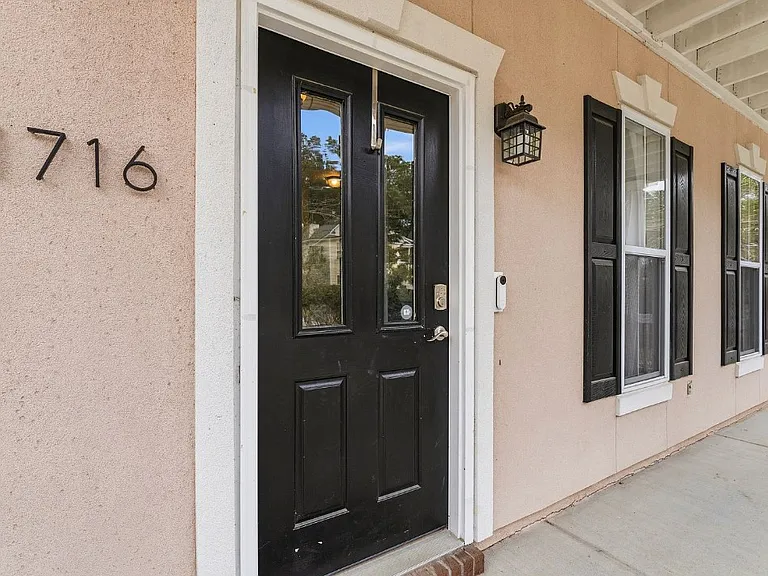 1715 Alan Brooke Dr — Photo 3