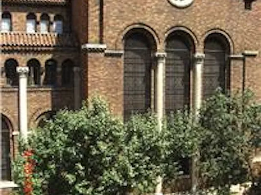 Rented by Charles Coutinho LLC | media 33