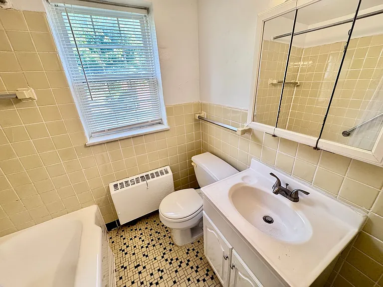 Colton House Apartments — Photo 33